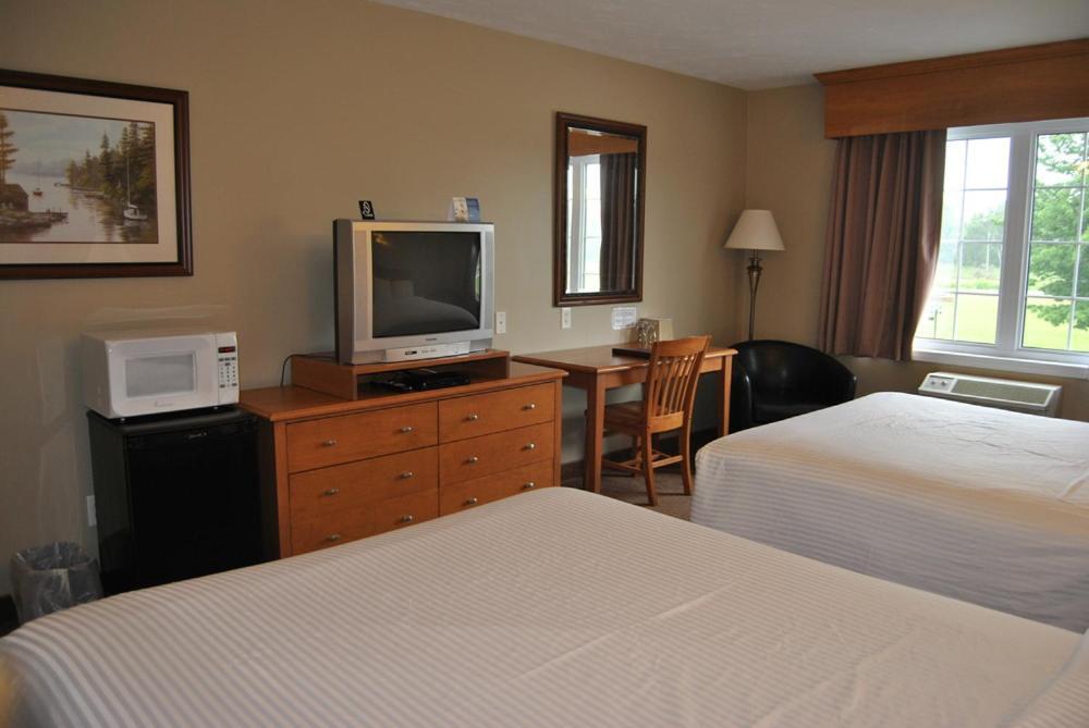 Auberge Bouctouche Inn & Suites Exterior photo
