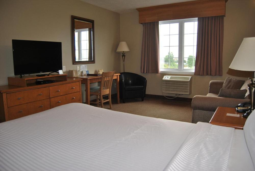 Auberge Bouctouche Inn & Suites Exterior photo
