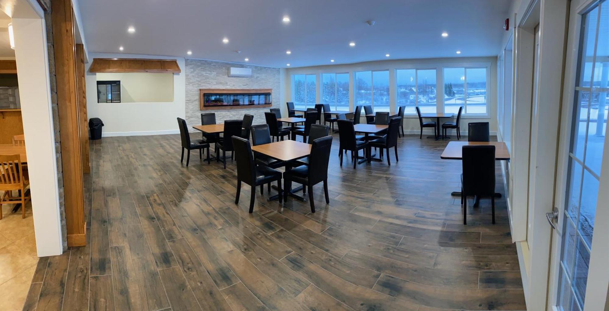 Auberge Bouctouche Inn & Suites Exterior photo